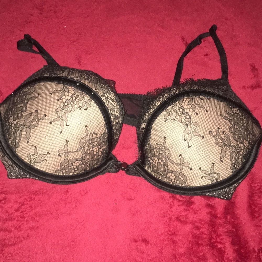 VICTORIAS SECRET FRONT CLOSURE ADDS 2 CUPS 34B